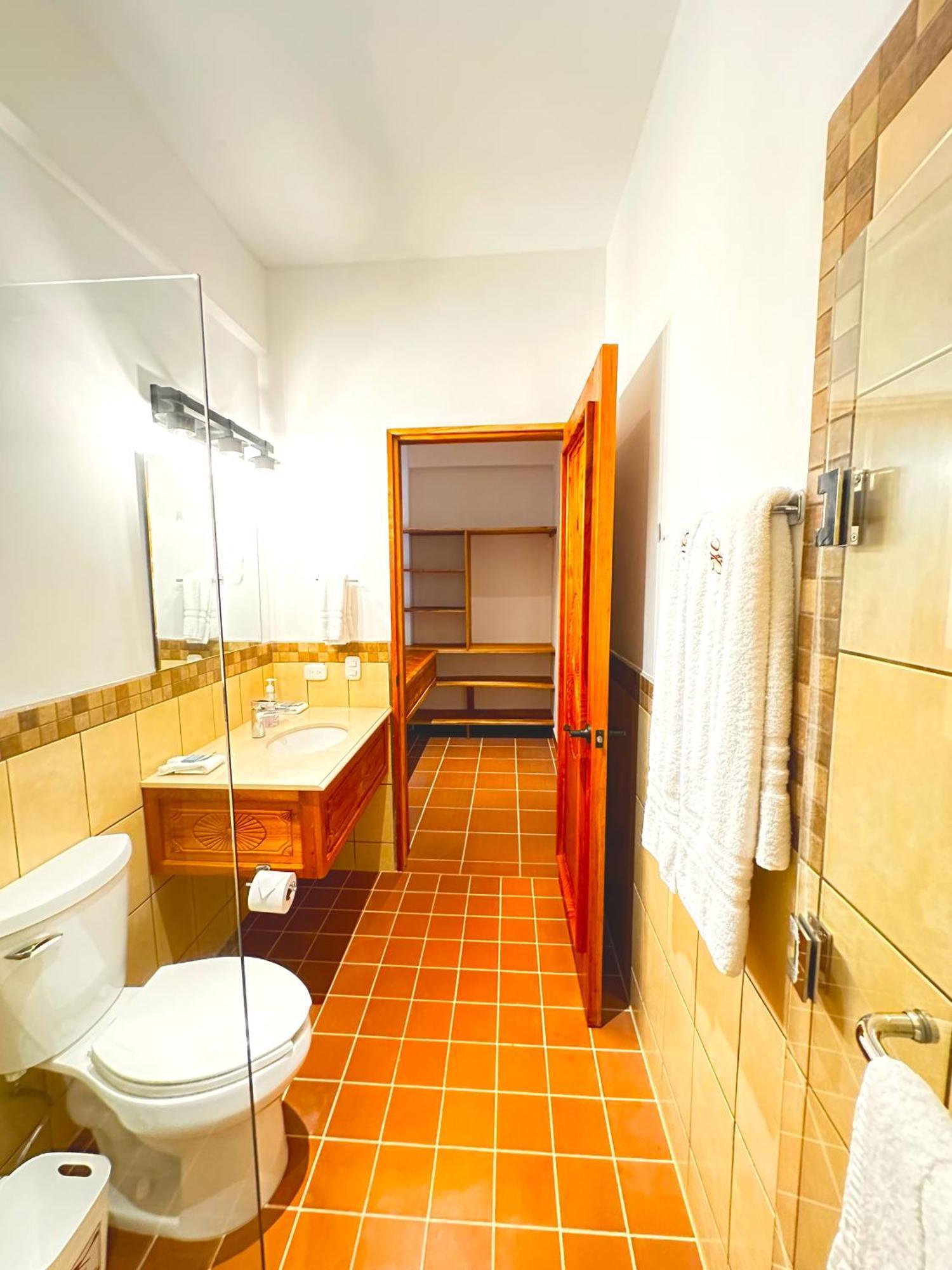 Hotel Jotam Panajachel Eksteriør billede